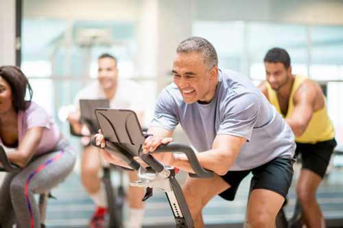 Spinningklass på gymmet